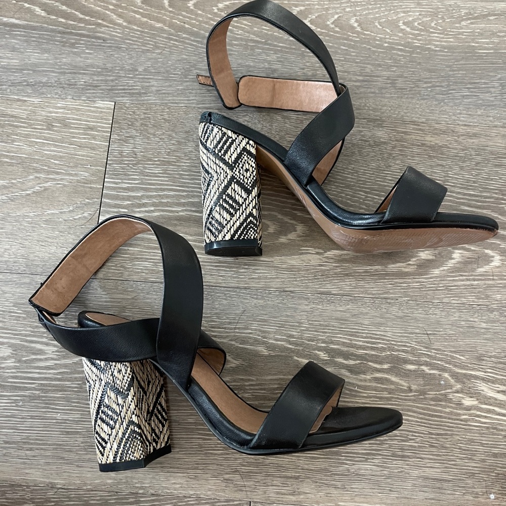 Bettye Muller Chunky Aztec Black Heel. Size 6.5. Great condition.